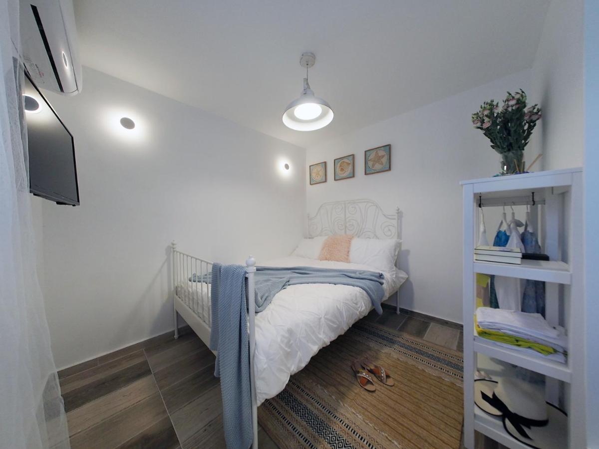 Studio Ariana And Patio Бат-Ям Екстер'єр фото